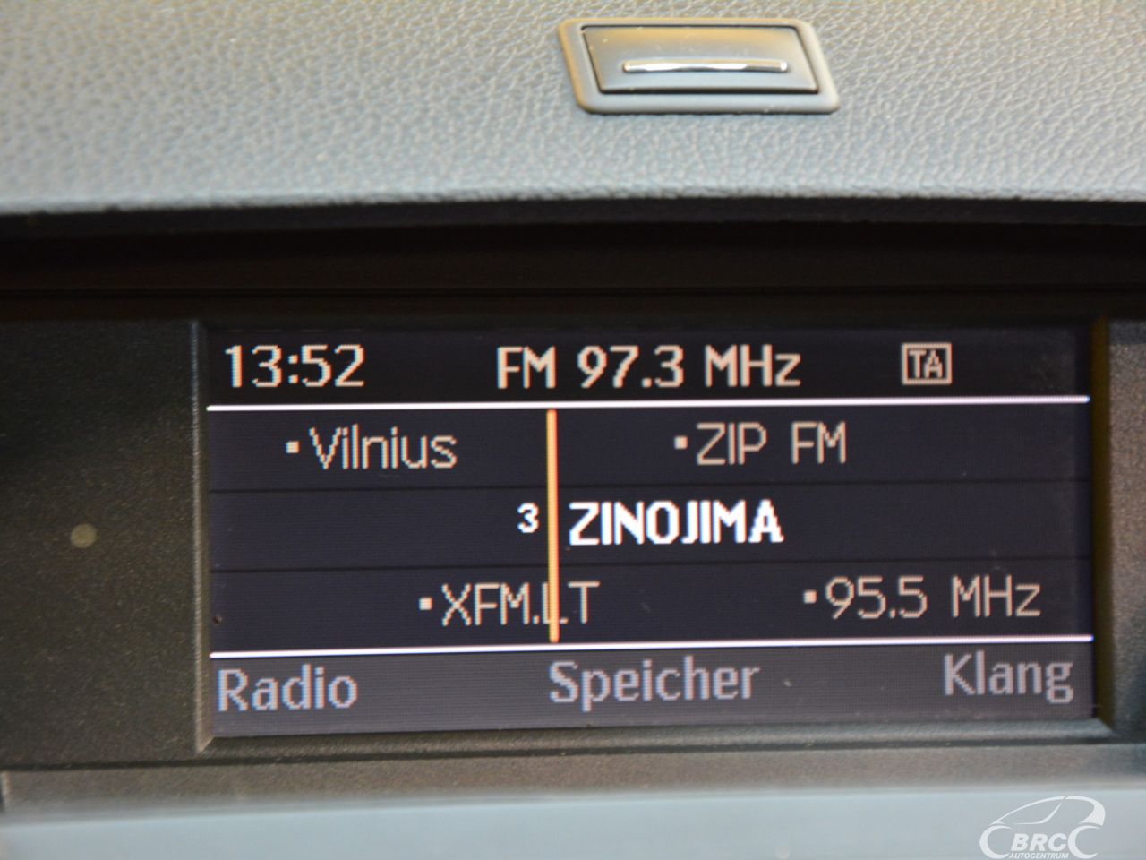 Mercedes-Benz C200 | 28