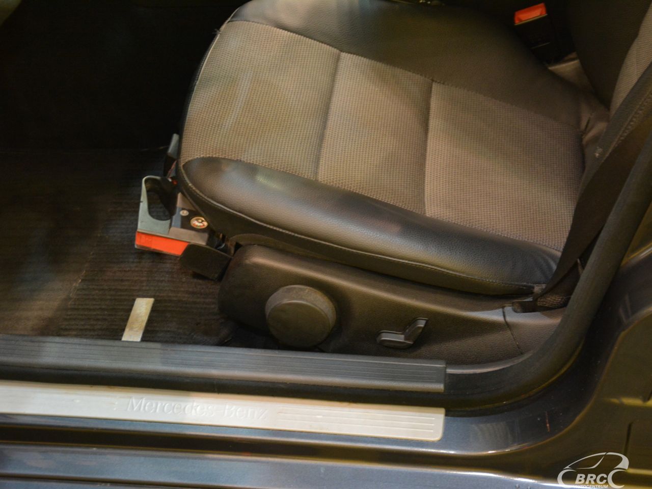 Mercedes-Benz C200 | 17