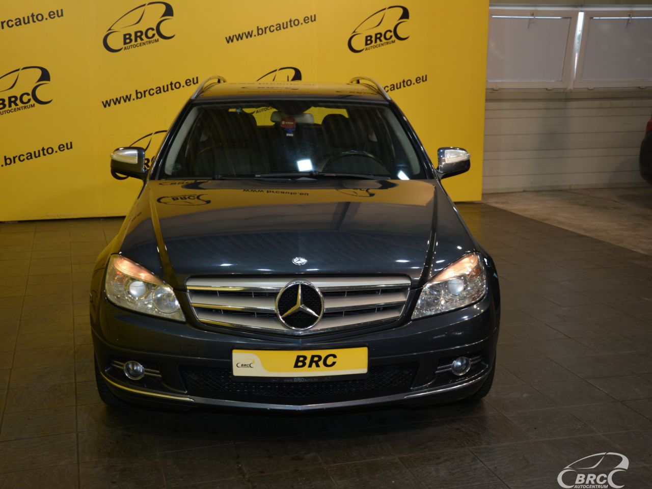 Mercedes-Benz C200 | 37