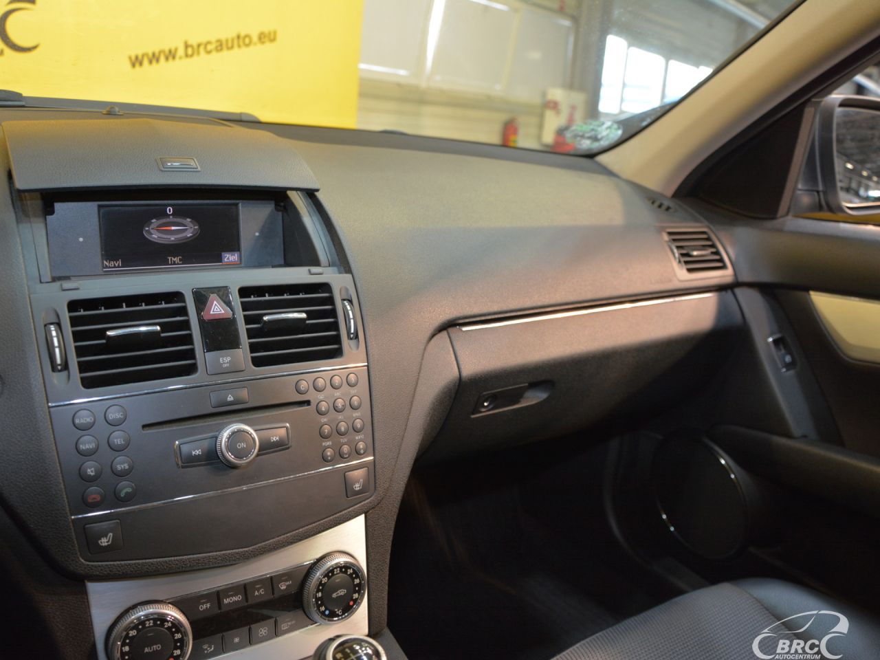 Mercedes-Benz C200 | 22