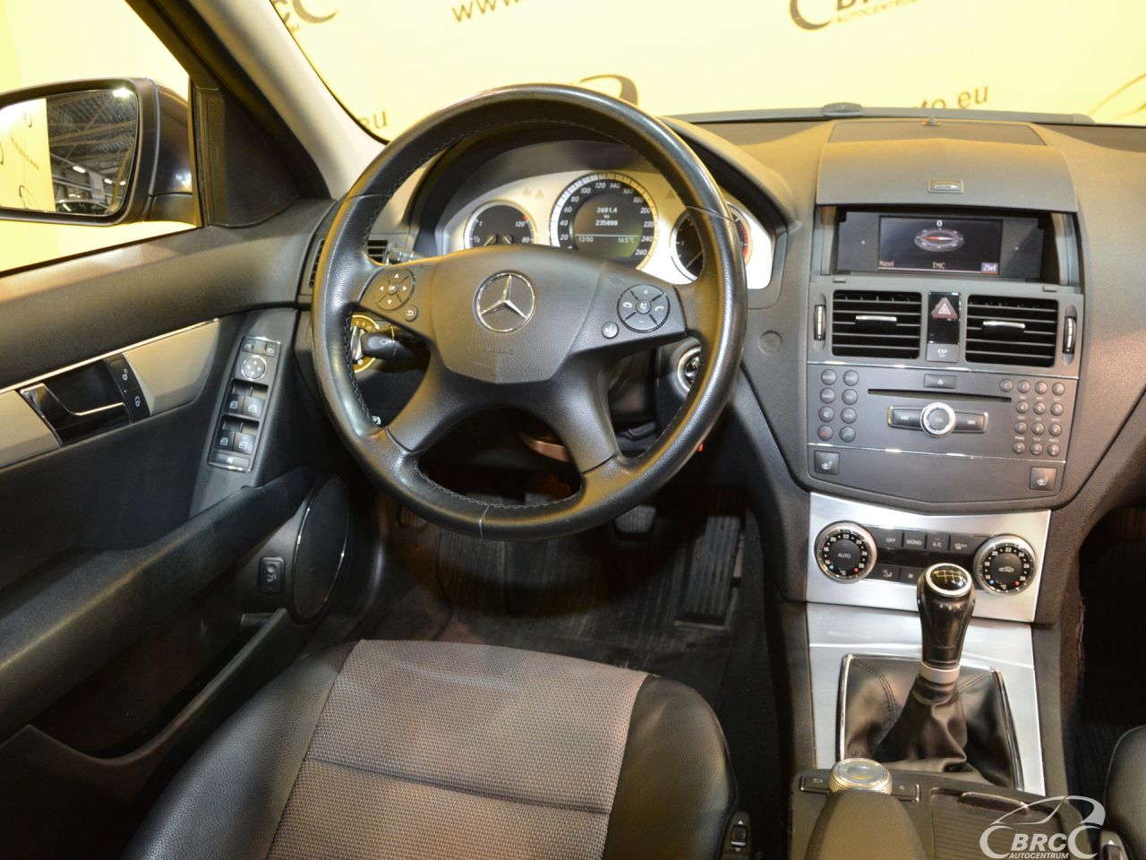Mercedes-Benz C200 | 9