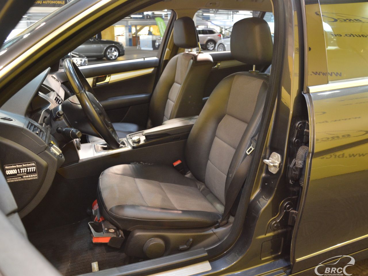 Mercedes-Benz C200 | 18