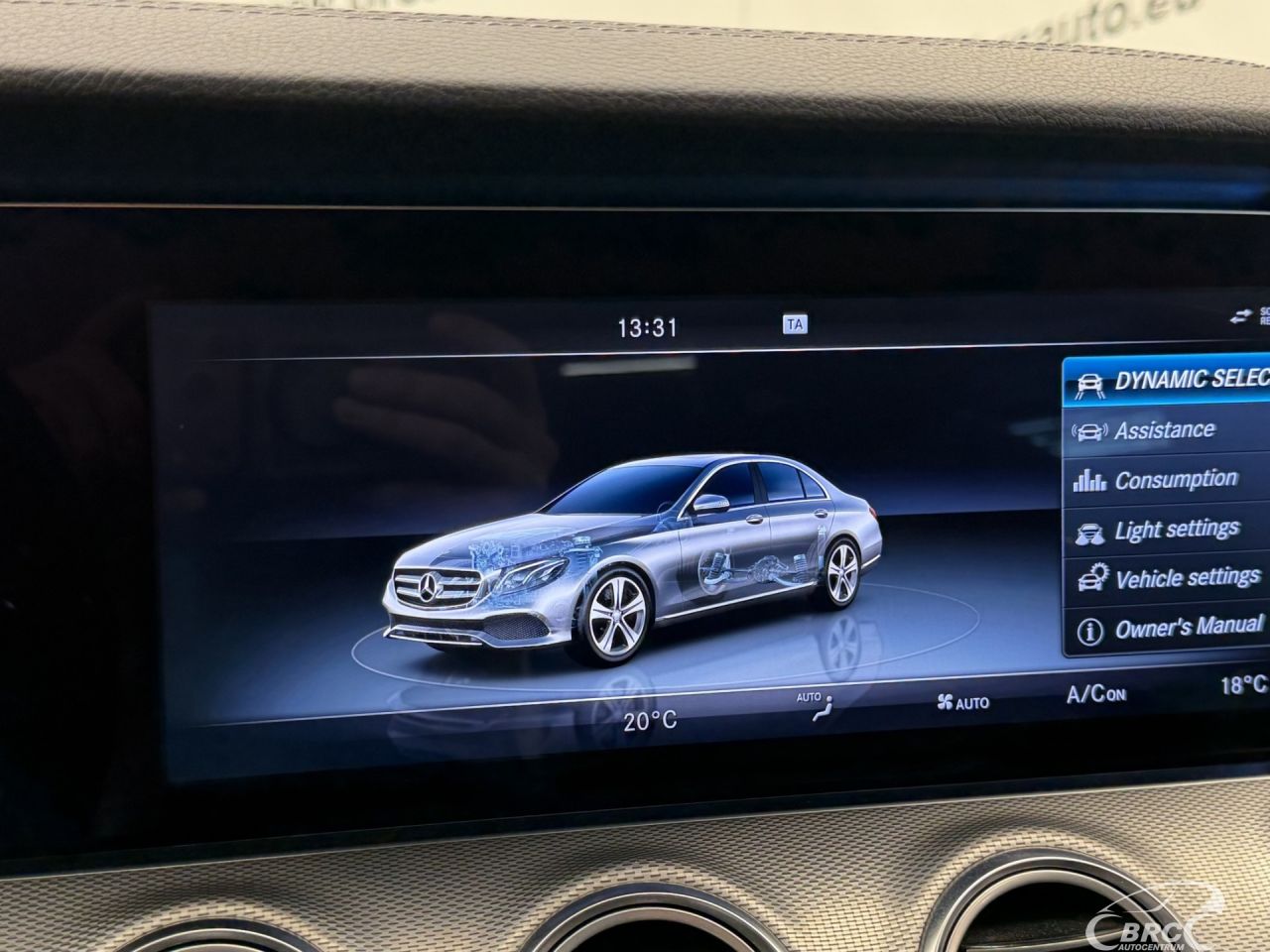 Mercedes-Benz E220 | 38