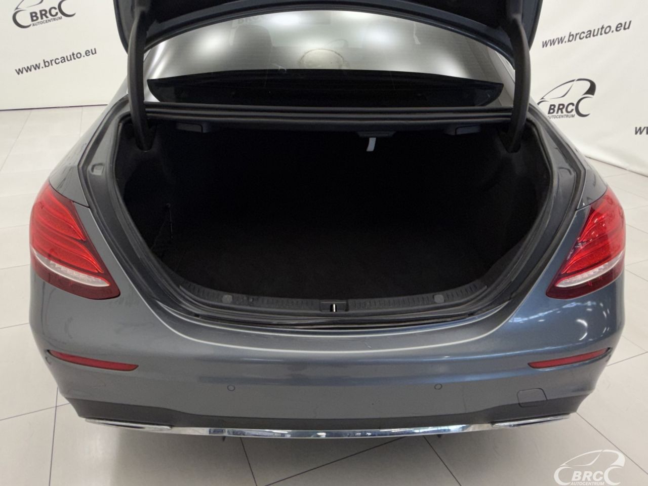 Mercedes-Benz E220 | 46