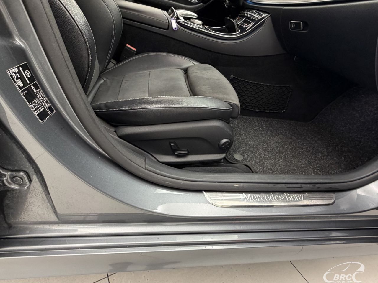 Mercedes-Benz E220 | 5