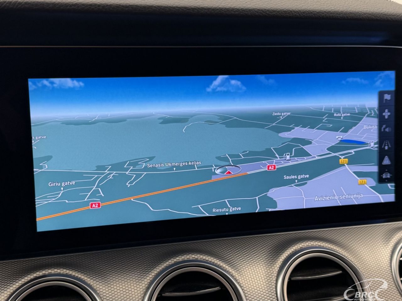 Mercedes-Benz E220 | 34