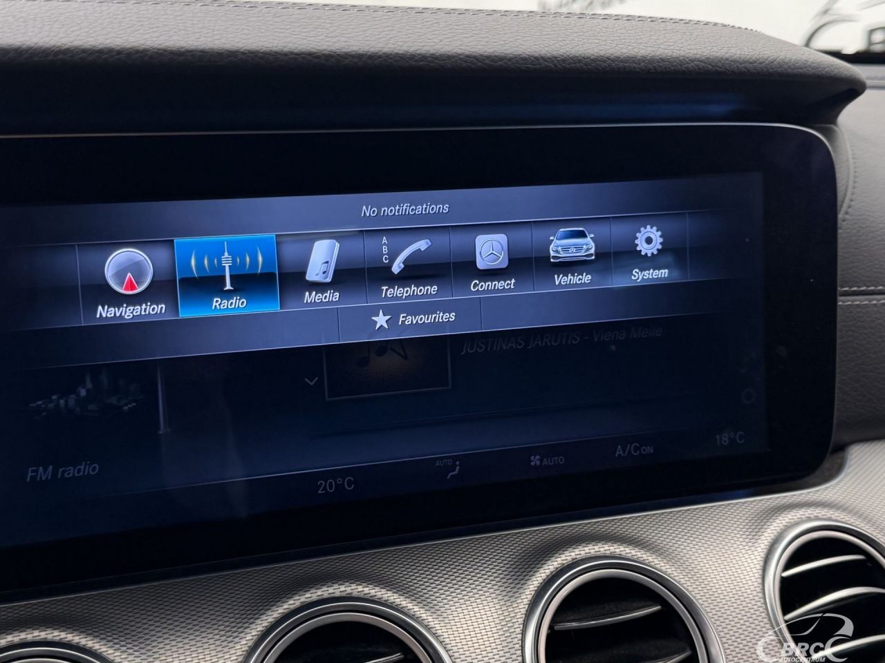 Mercedes-Benz E220 | 32