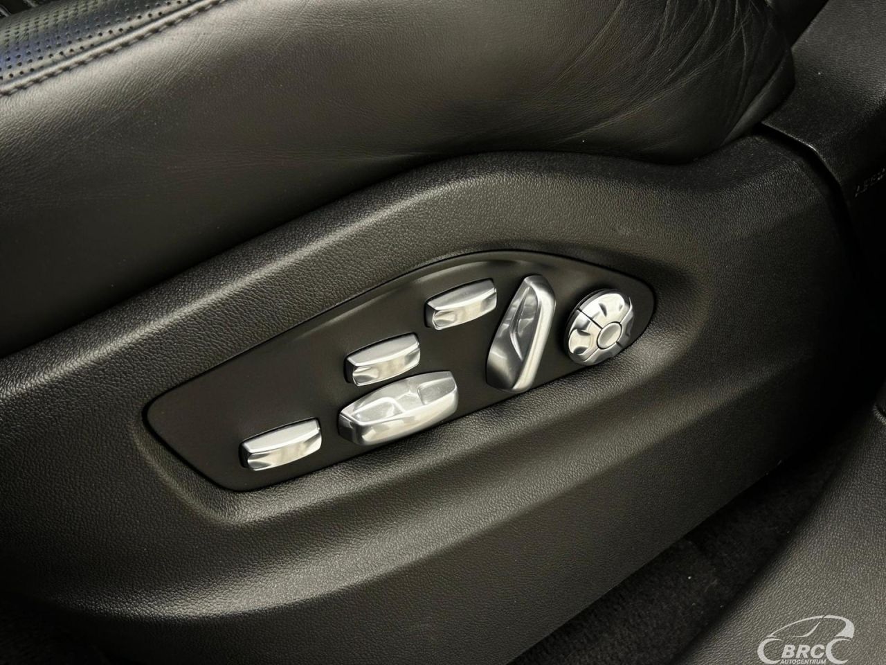 Porsche Cayenne | 30