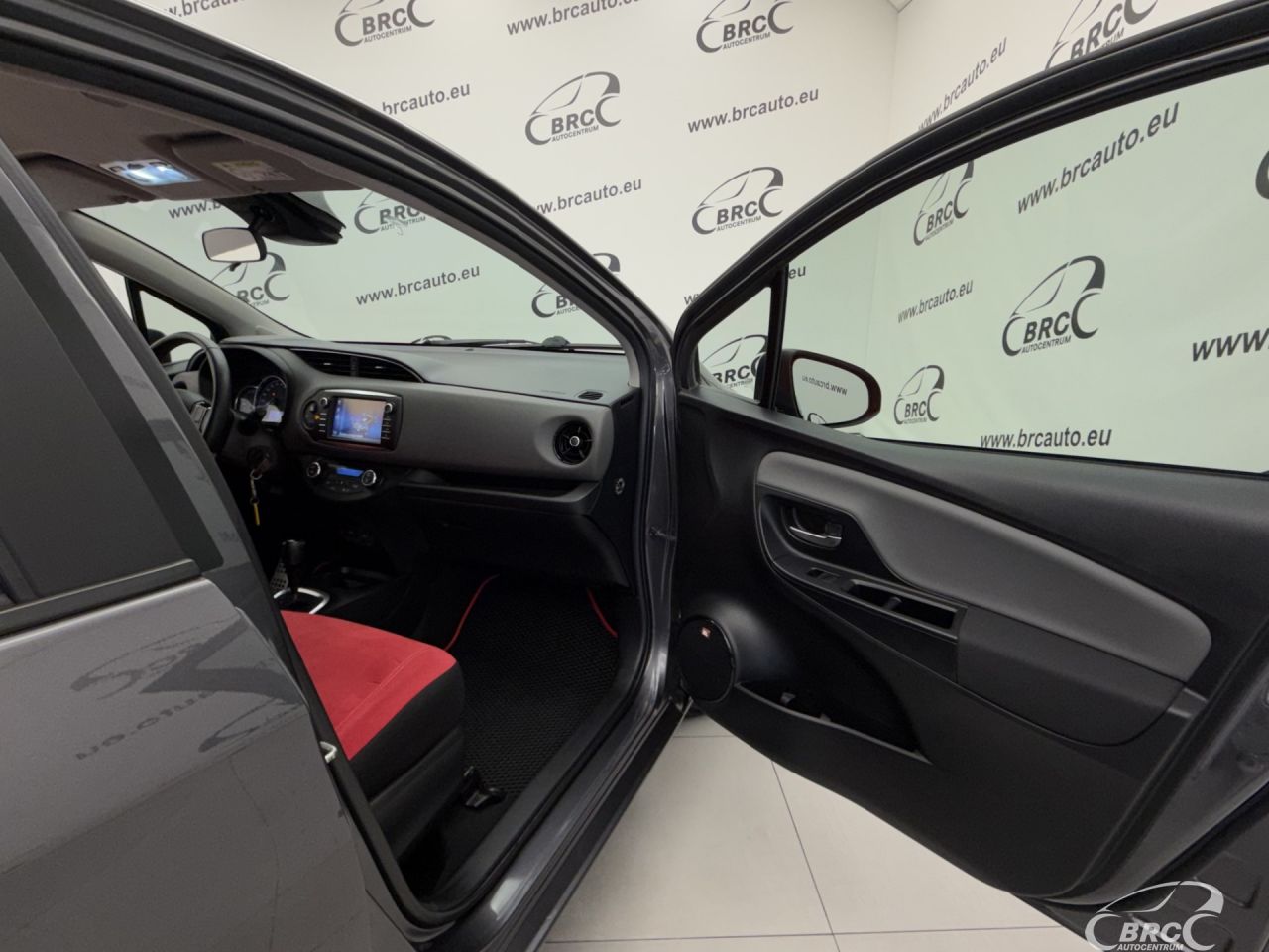 Toyota Yaris | 7