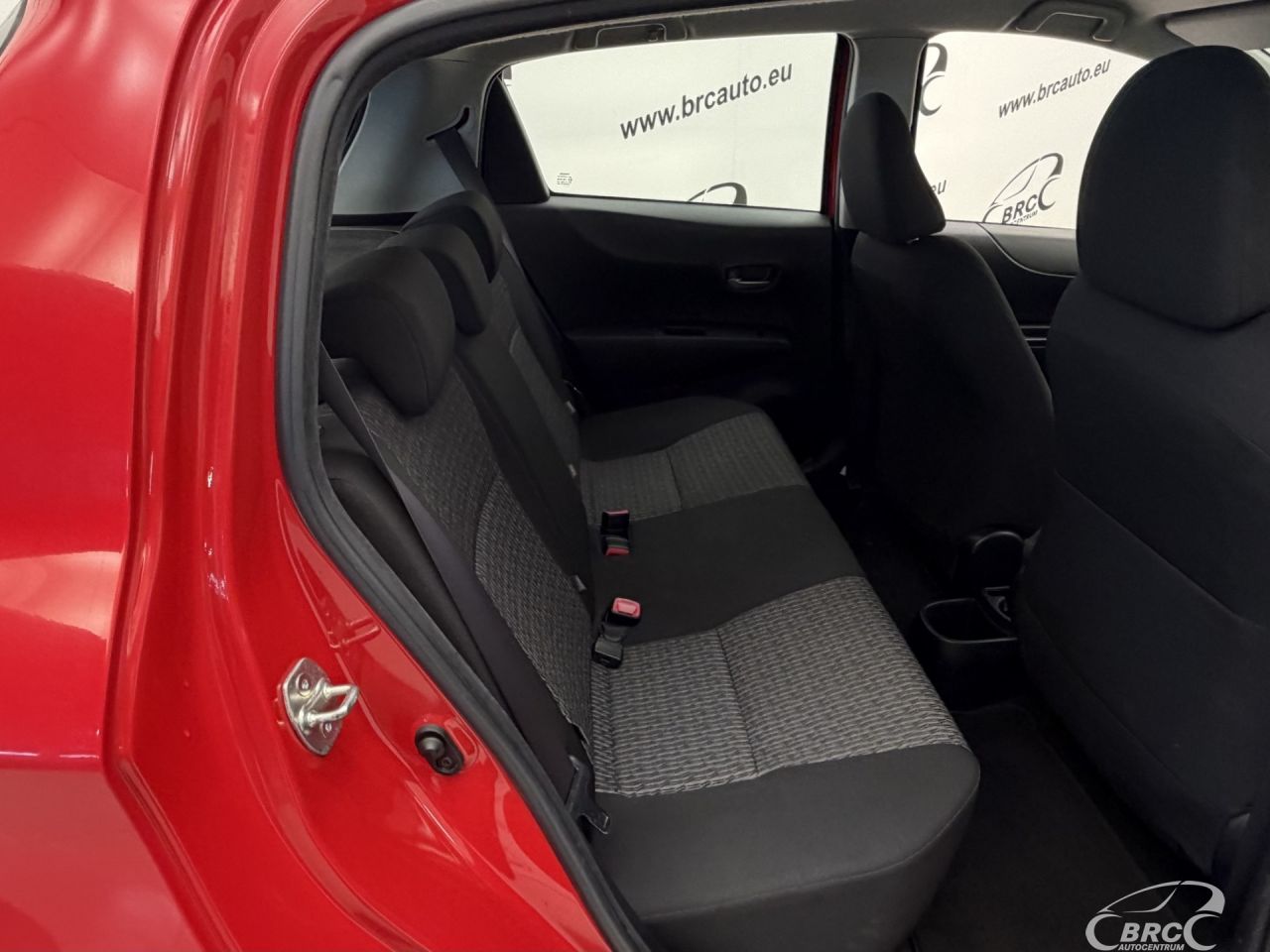 Toyota Yaris | 9