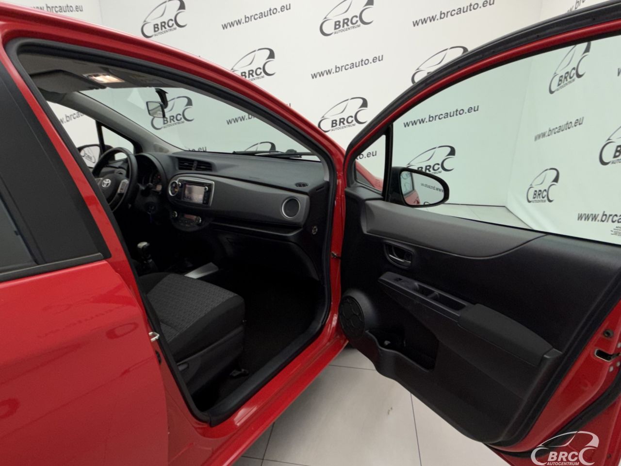 Toyota Yaris | 7