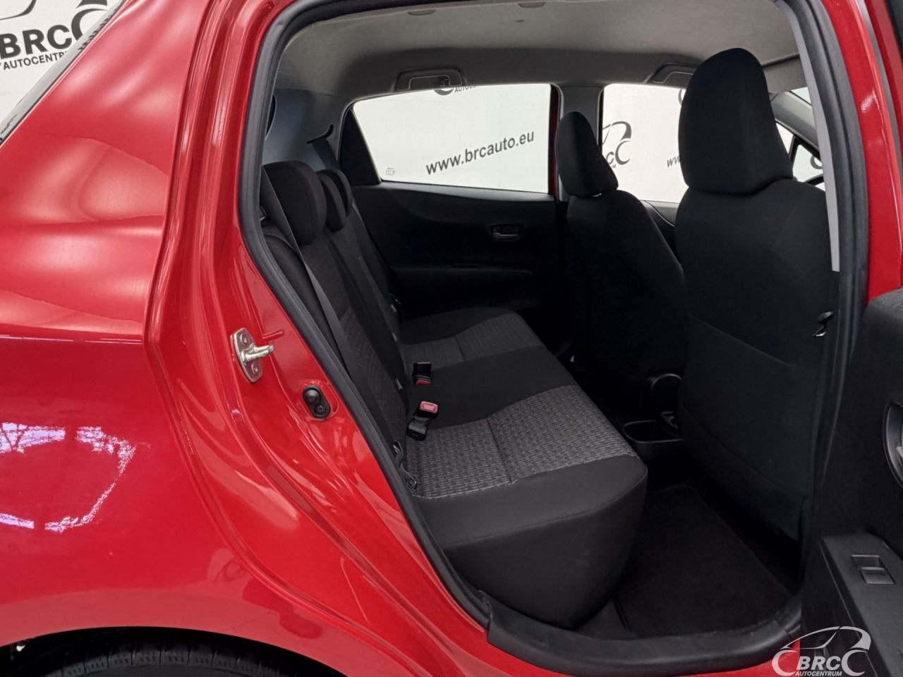 Toyota Yaris | 8