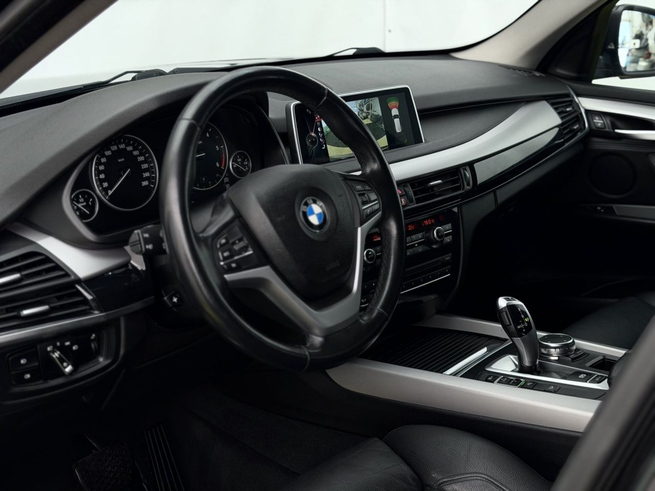BMW X5 | 8