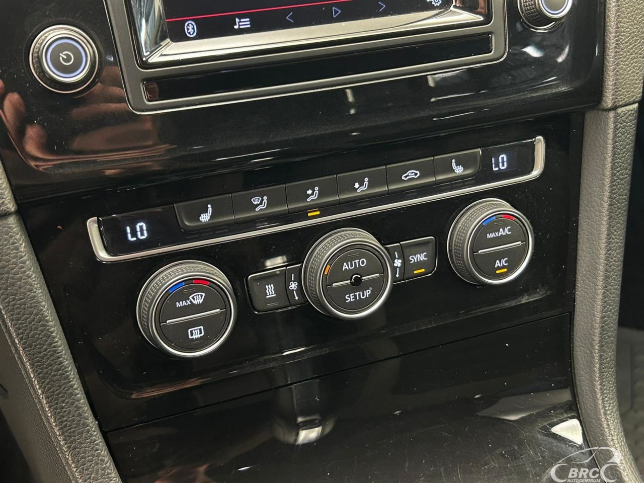 Volkswagen Golf | 27