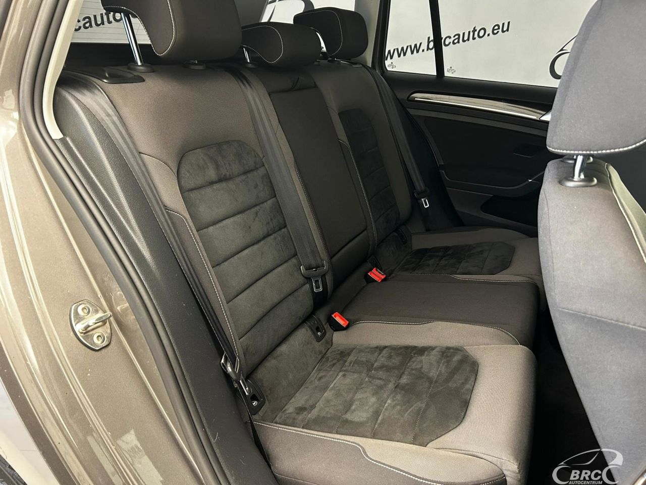 Volkswagen Golf | 14