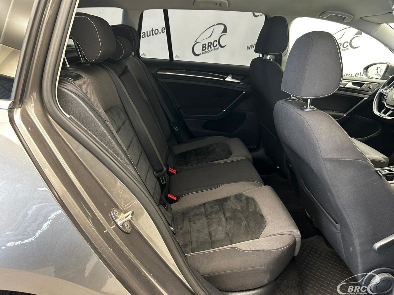 Volkswagen Golf | 12