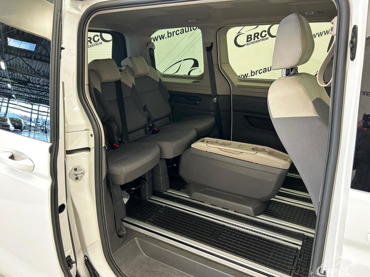 Volkswagen Multivan | 18