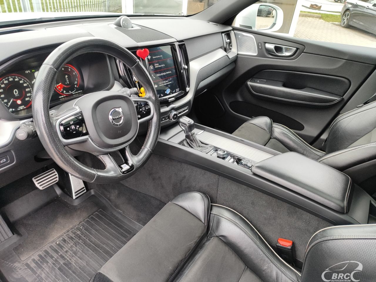 Volvo XC60 | 19