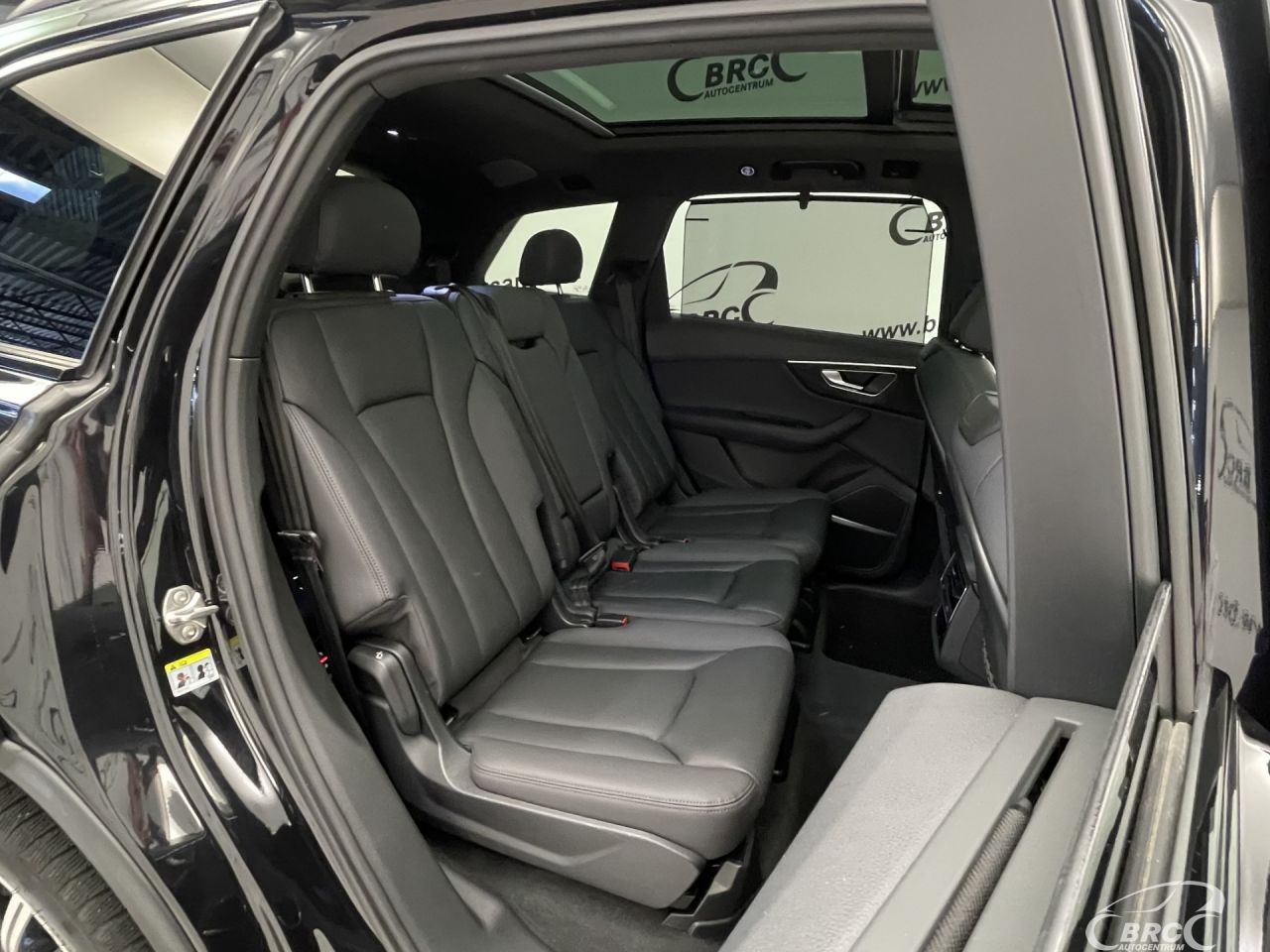 Audi Q7 | 11