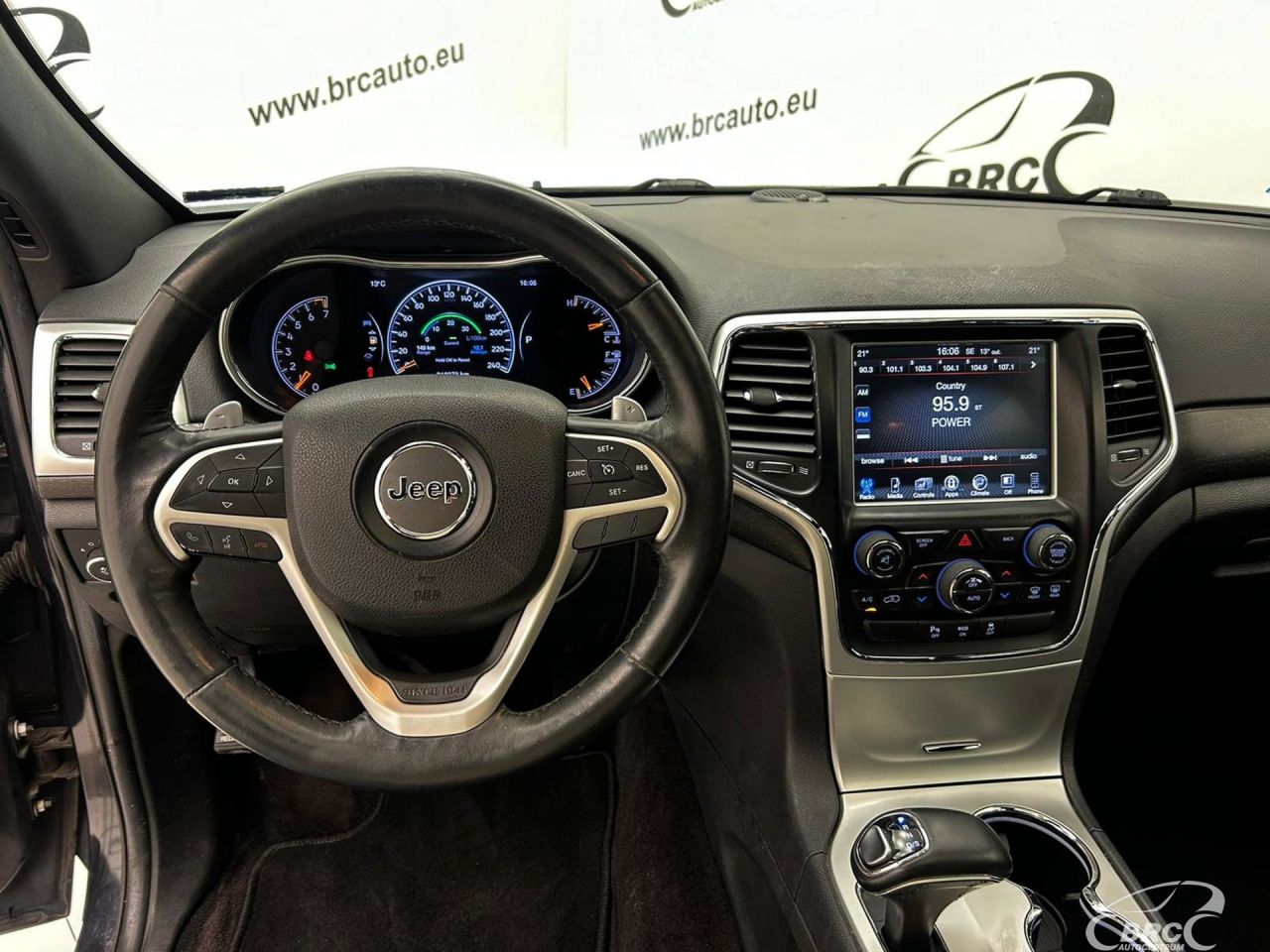 Jeep Grand Cherokee | 12