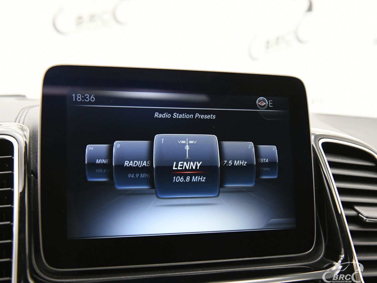 Mercedes-Benz GLS450 | 38