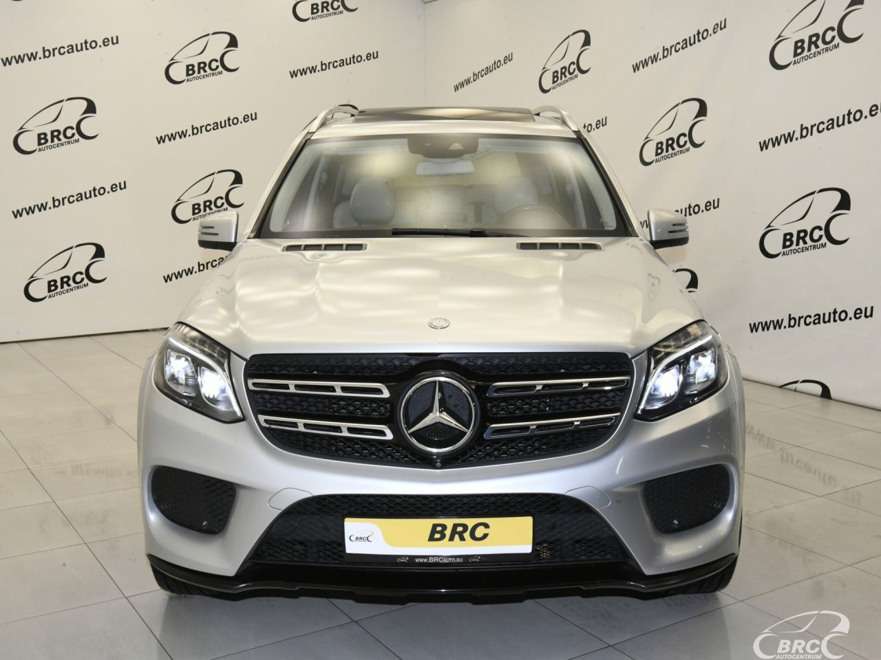 Mercedes-Benz GLS450 | 54