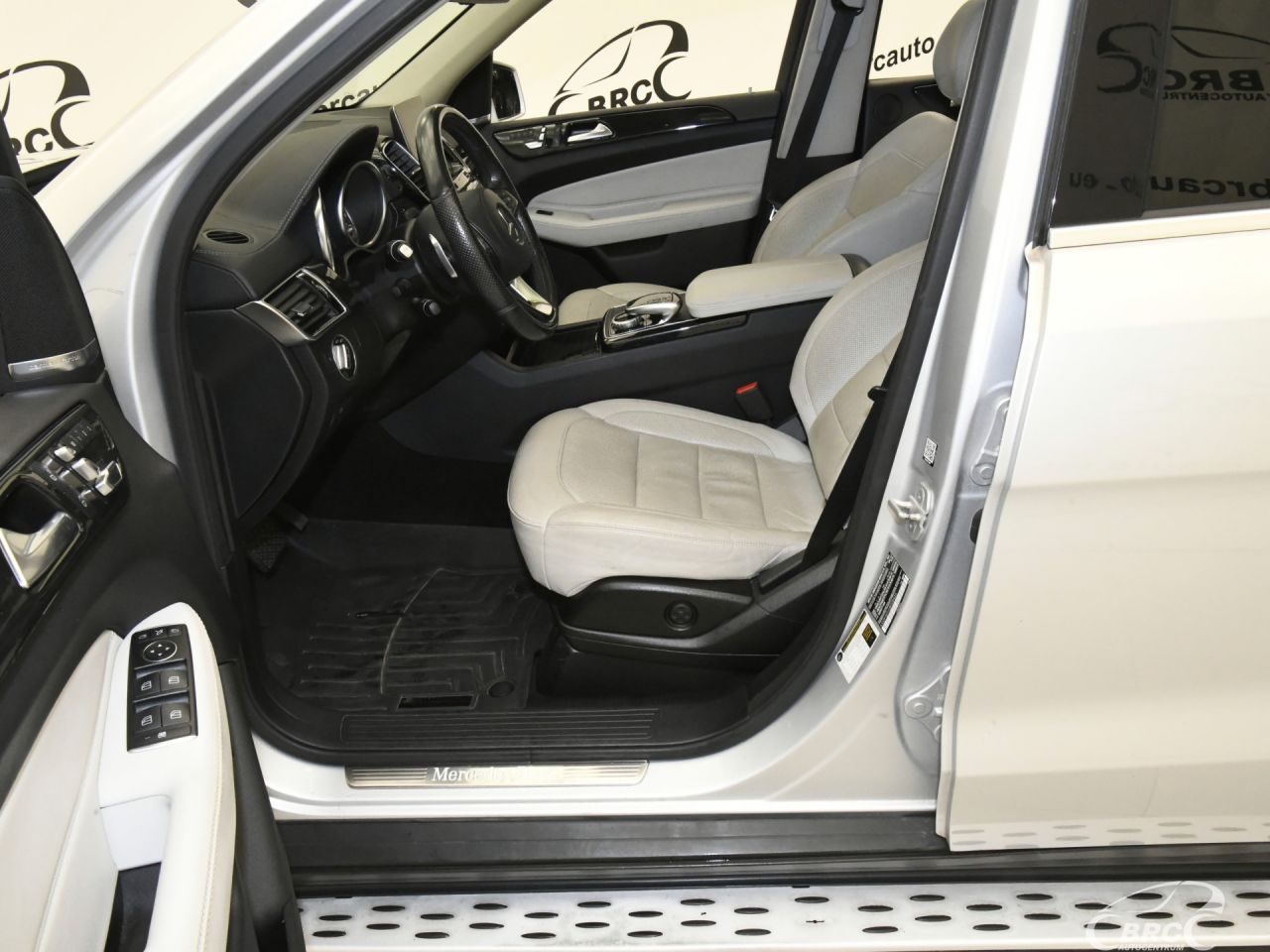 Mercedes-Benz GLS450 | 24