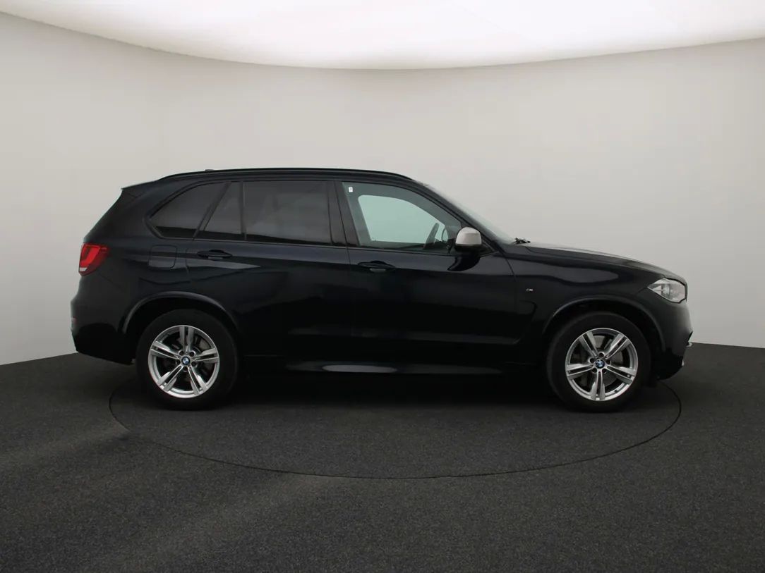 BMW X5 | 8