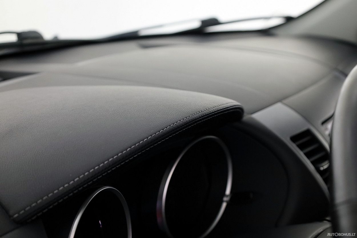 Mitsubishi Outlander | 10