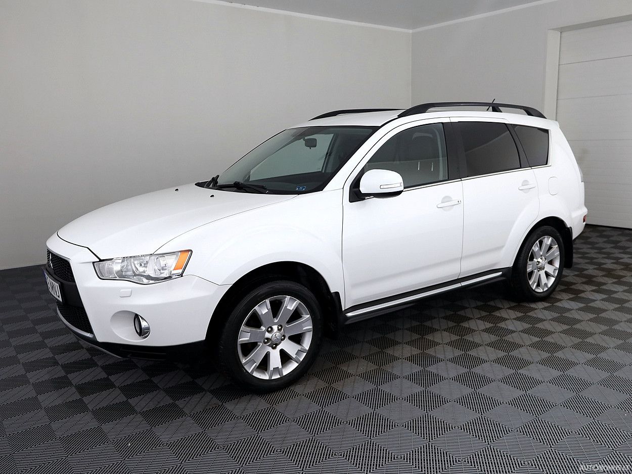 Mitsubishi Outlander | 1