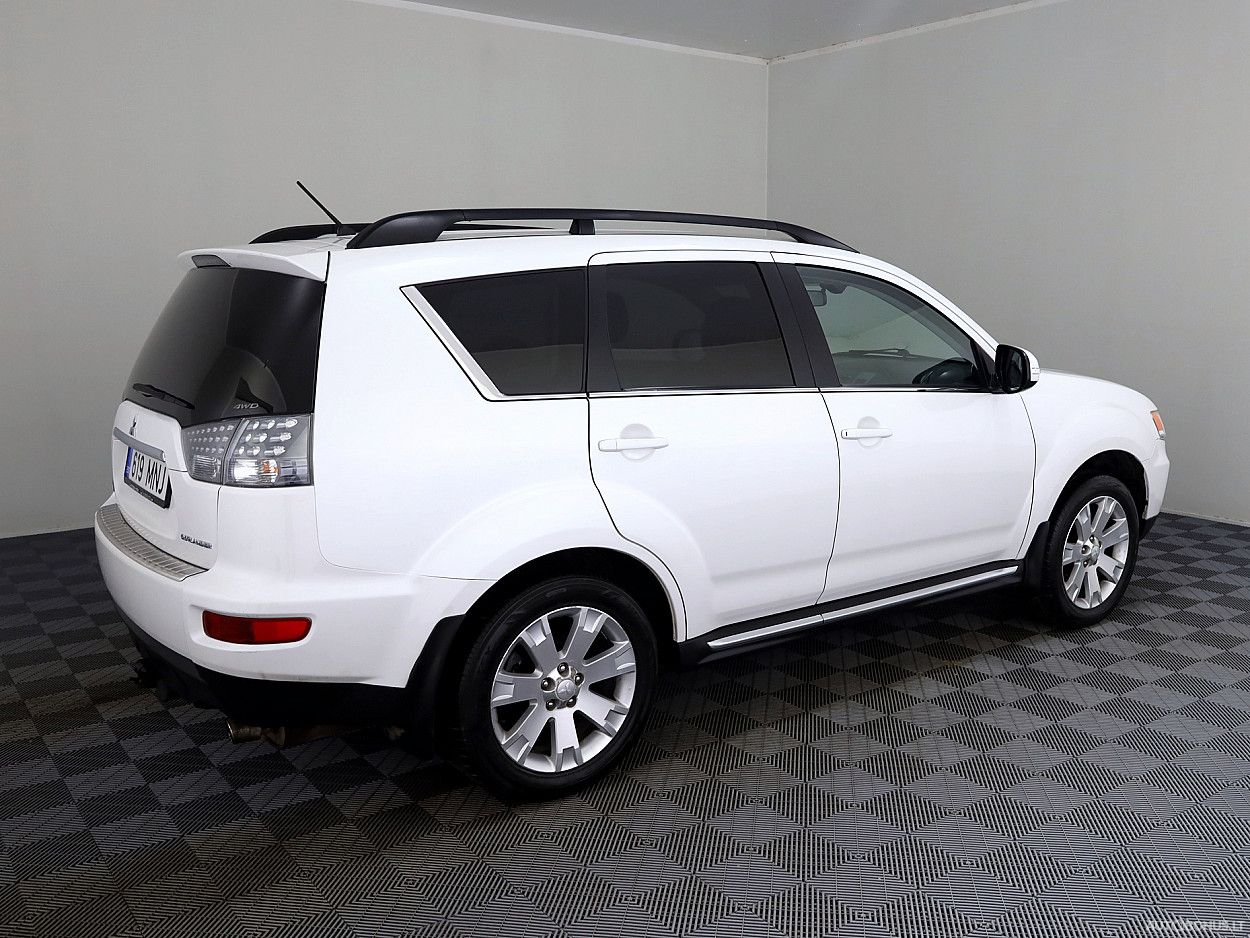 Mitsubishi Outlander | 2