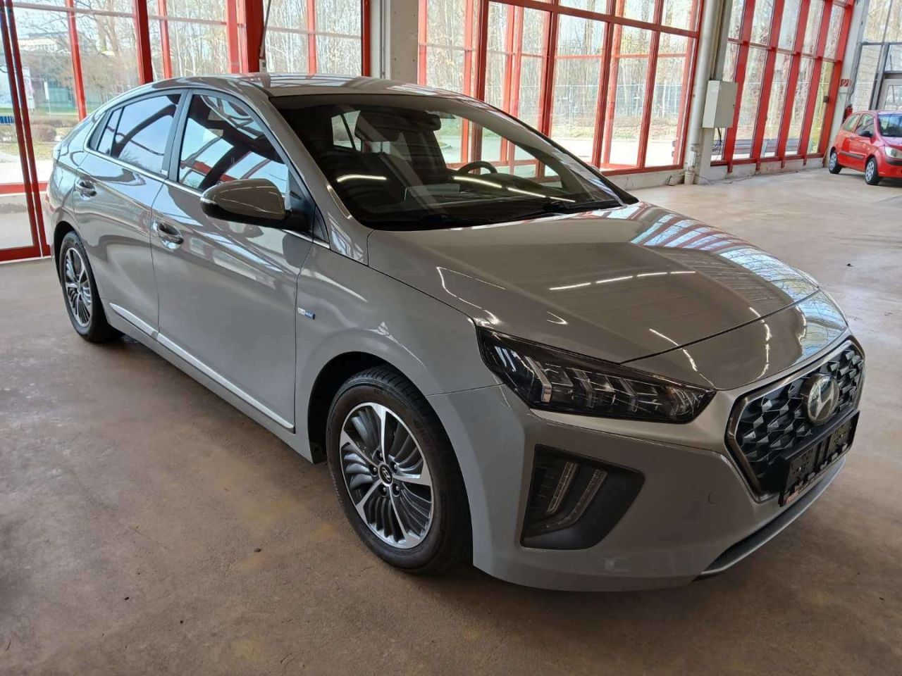 Hyundai IONIQ | 2