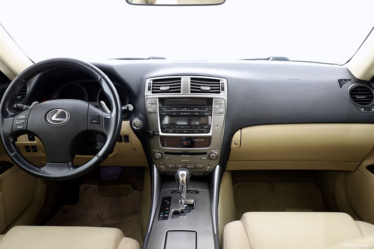 Lexus IS 250 | 4