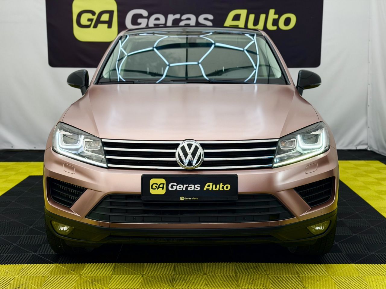 Volkswagen Touareg | 1