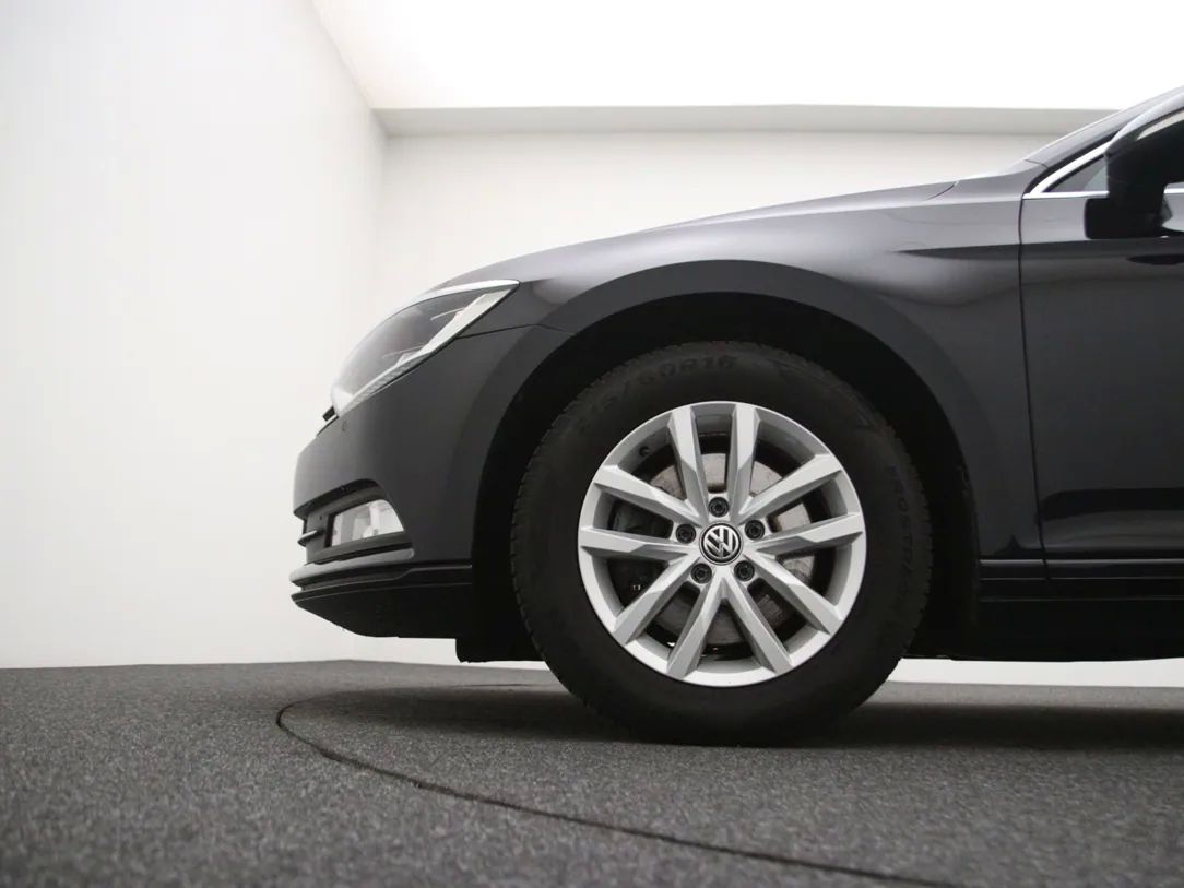 Volkswagen Passat | 27