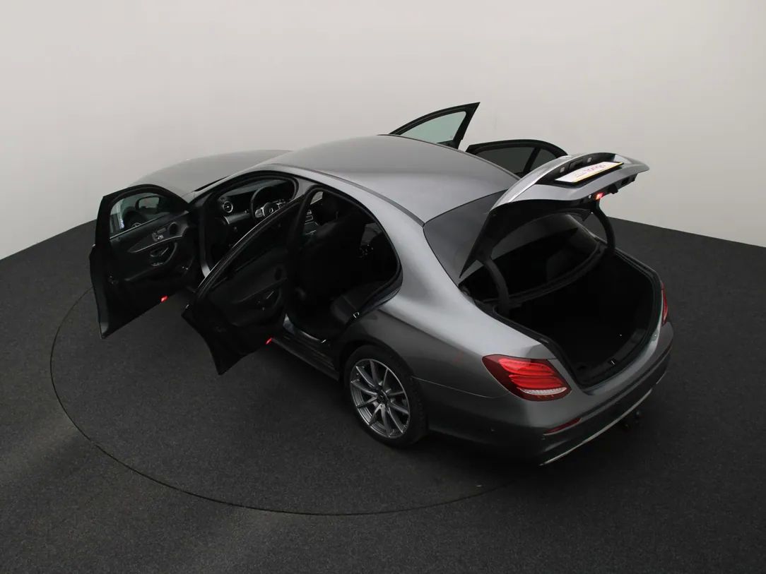 Mercedes-Benz E220 | 12