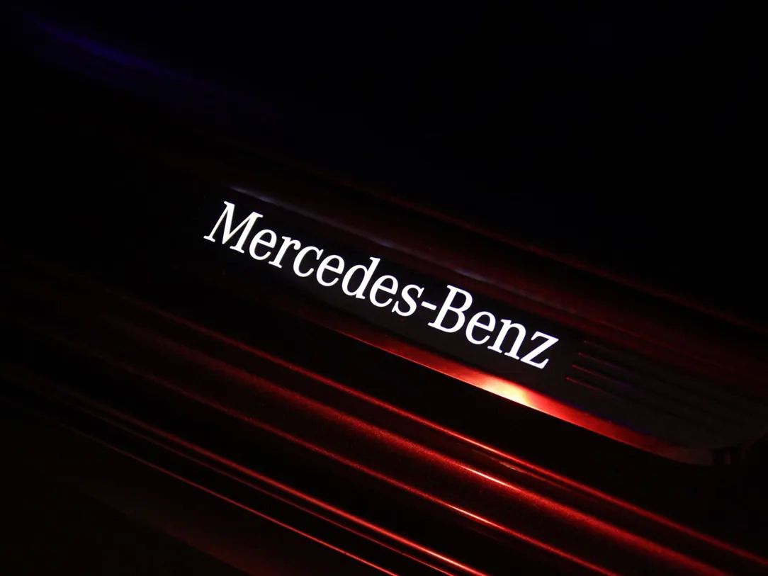 Mercedes-Benz E220 | 34