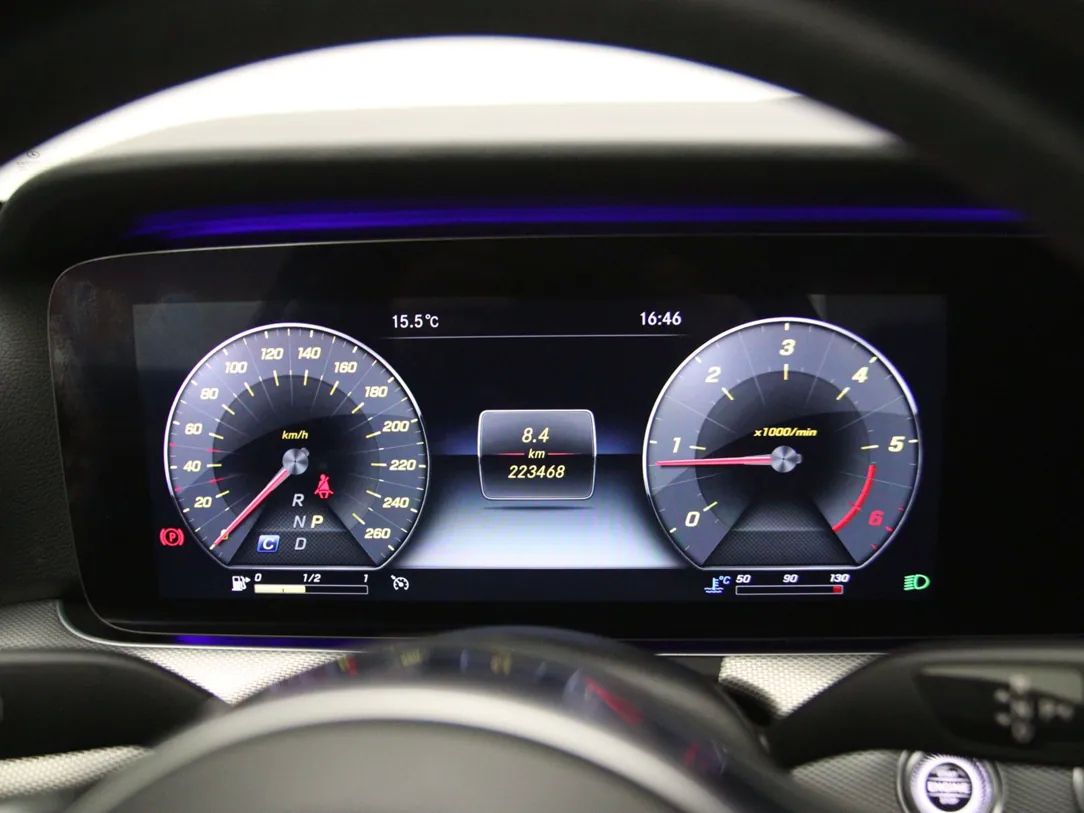 Mercedes-Benz E220 | 18