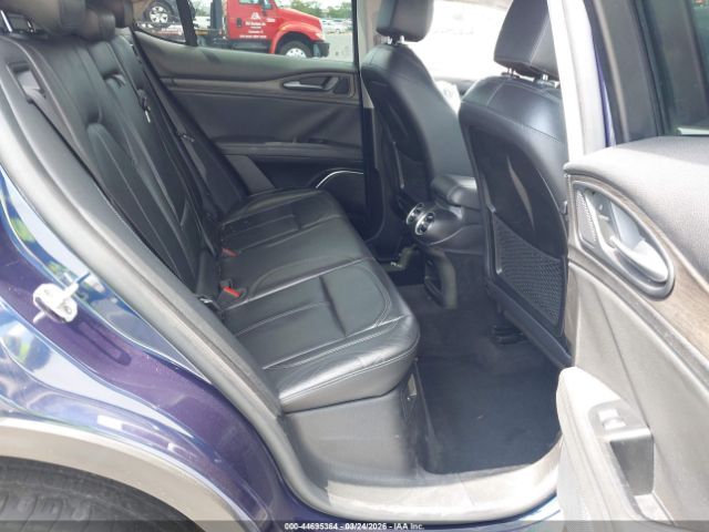 Alfa Romeo Stelvio | 7