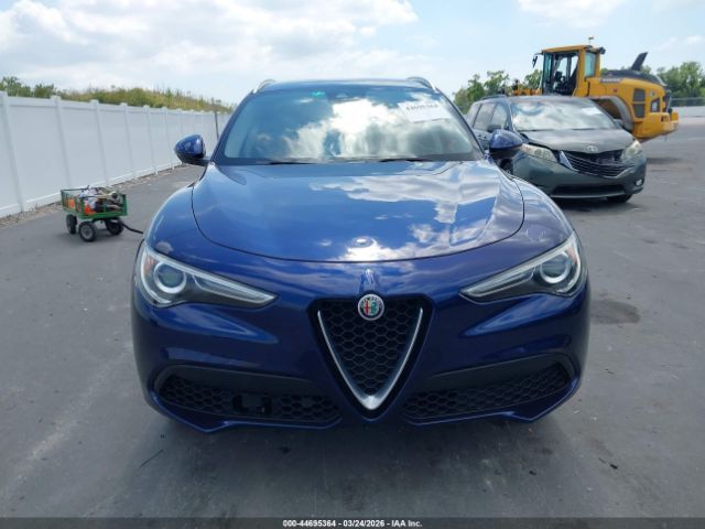 Alfa Romeo Stelvio | 11