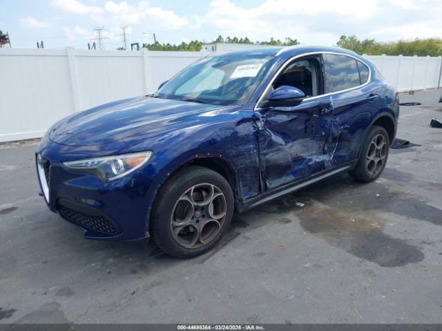 Alfa Romeo Stelvio | 1