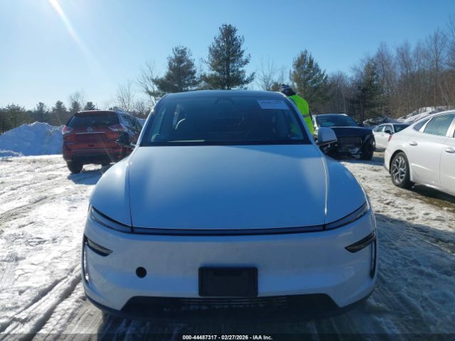 Tesla Model Y | 10