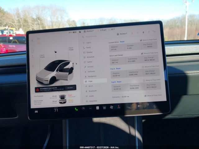Tesla Model Y | 16