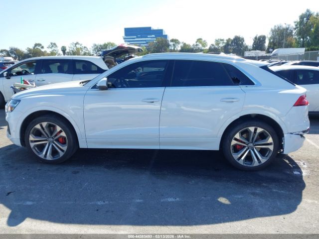 Audi Q8 | 13