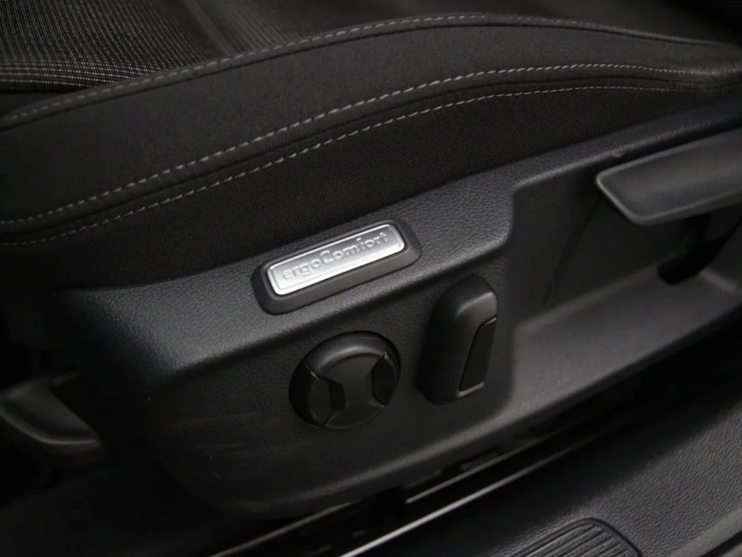 Volkswagen Passat | 30