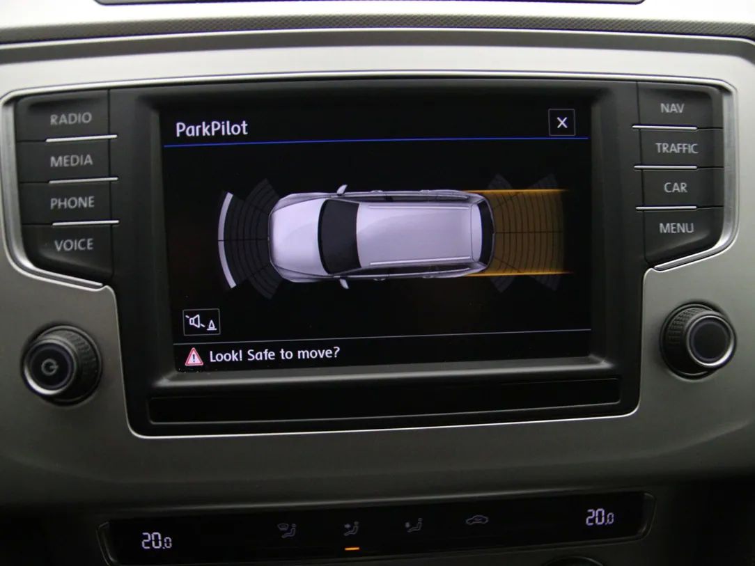 Volkswagen Passat | 24