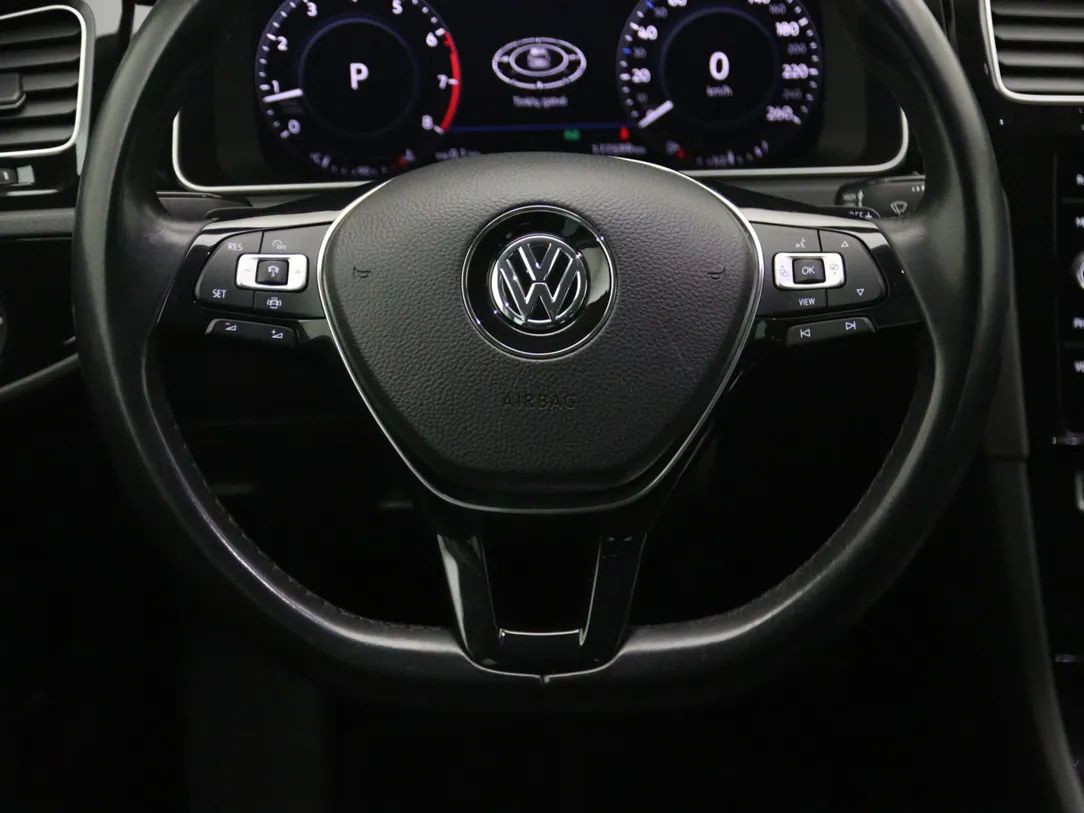 Volkswagen Golf | 17