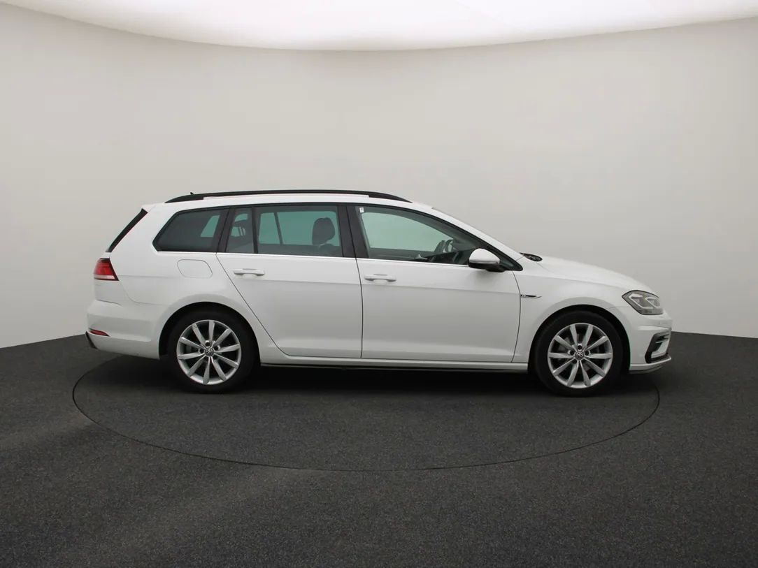 Volkswagen Golf | 8