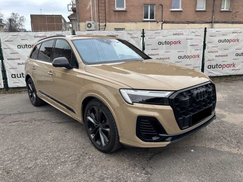 Audi Q7 | 1