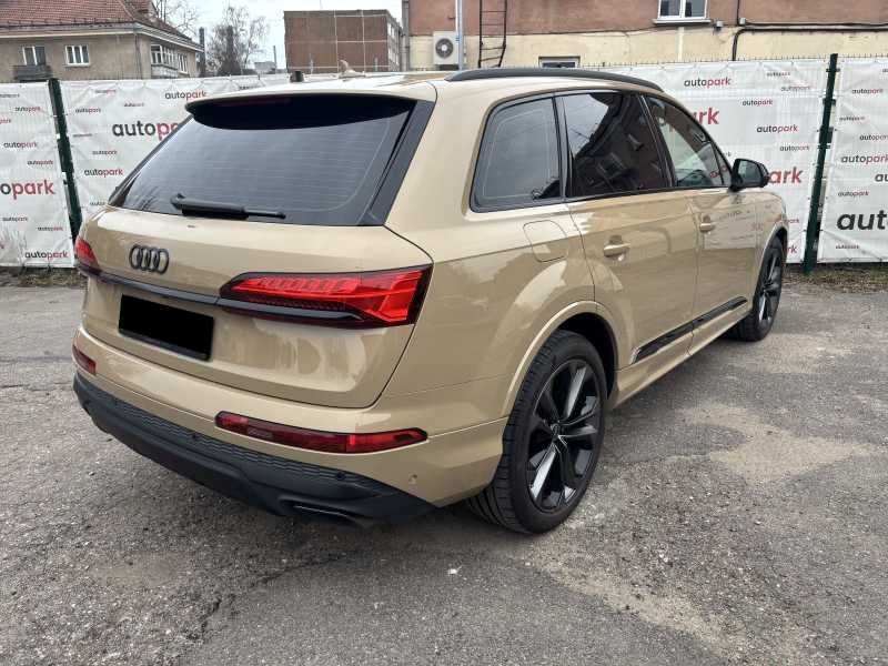 Audi Q7 | 2